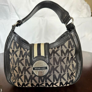 Michael Kors Vintage Westbury Black Beige Classic Small Jacquard Demi Hobo Bag